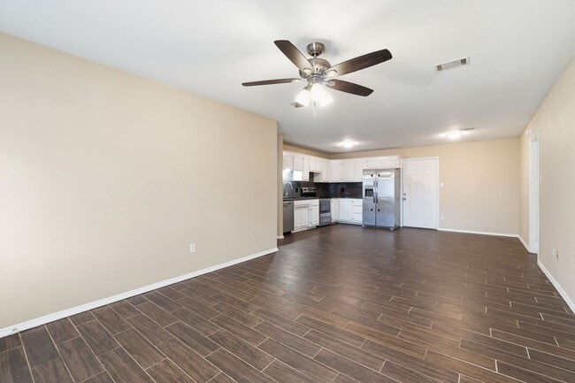 Foto del edificio - 909 Essex St