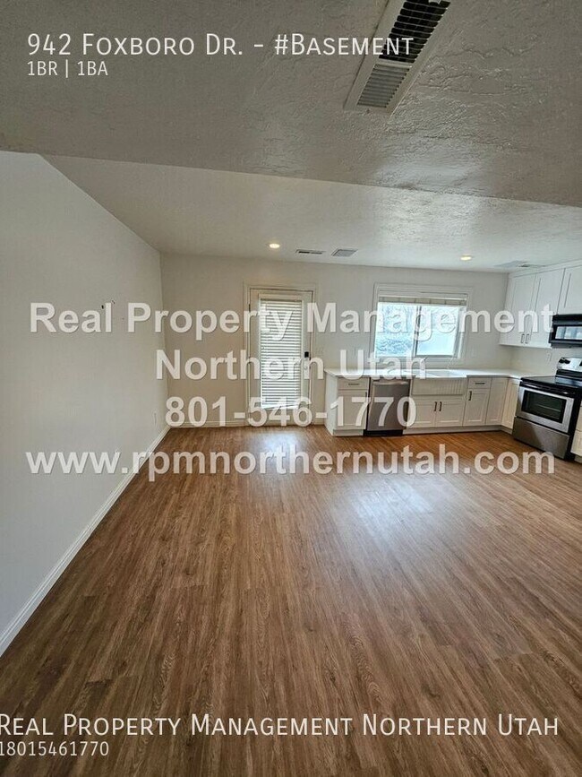 Foto del edificio - 942 Foxboro Dr