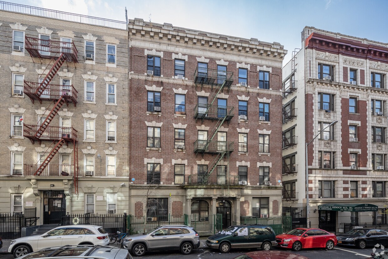 Primary Photo - 560 W 160th St