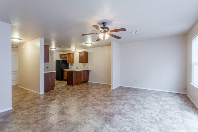 2BR, 2BA - 1100 SF - Stonebriar Court