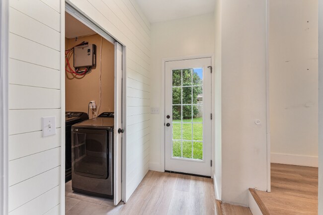 Photo - 1816 Gippy Ln House