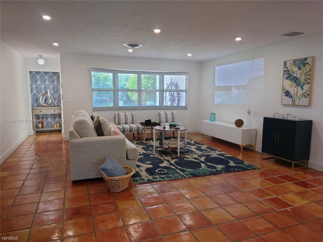 Primary Photo - 3 br, 2 bath House - 1428 Nautilus Isle # ...