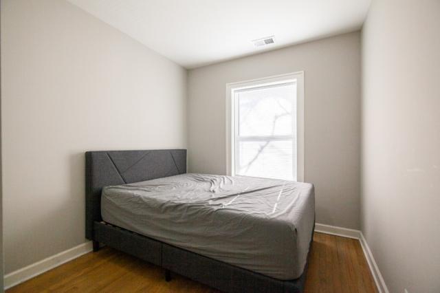 Building Photo - 2 bedroom in CHICAGO IL 60618