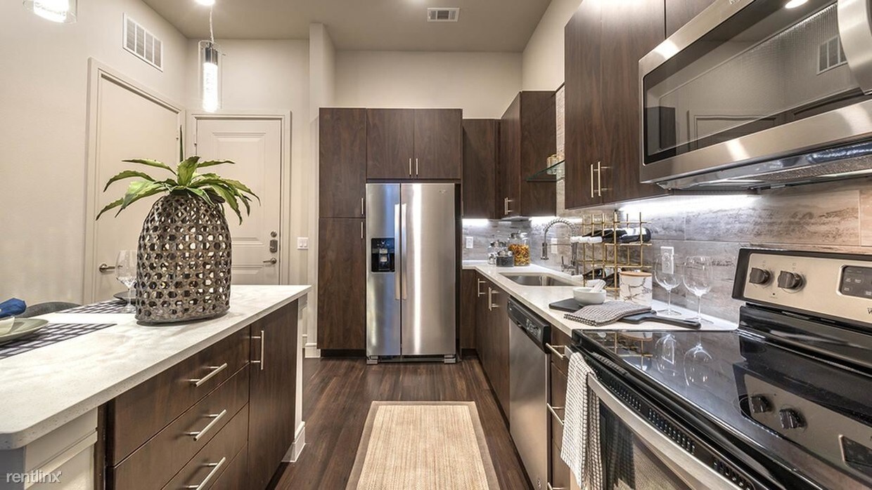 Foto principal - 1 br, 1 bath Apartment - 3310 Eastside St 509