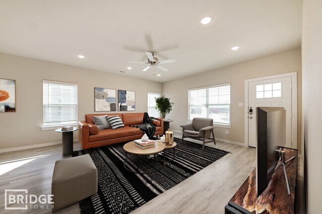 Foto del edificio - 4708 Gold Rush Way