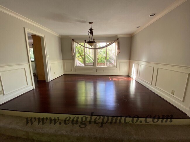 Building Photo - 2981 Vale Ct