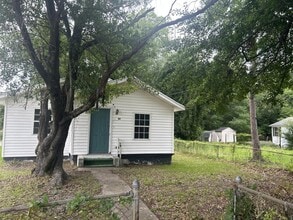 Building Photo - 701 Pawley St