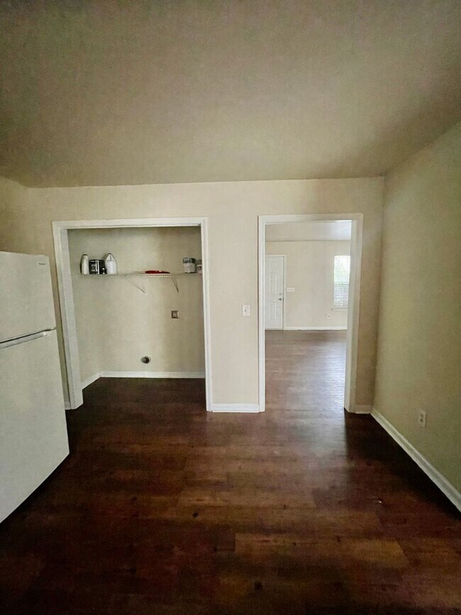 Foto del edificio - 5104 Brooktree Dr
