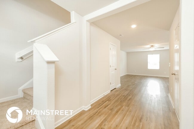 Building Photo - 441 Brisk Dr
