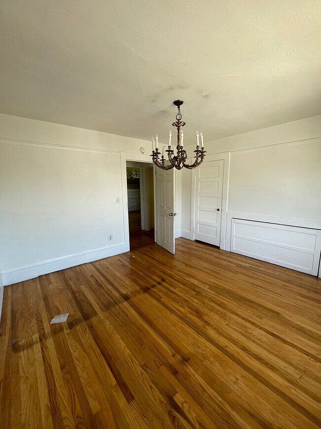 Front Bdrm 1 - 1230 Burnett St