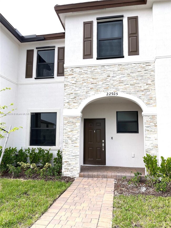 22925 SW 99th Ave, Cutler Bay, FL 33190 Townhouse for Rent in Cutler
