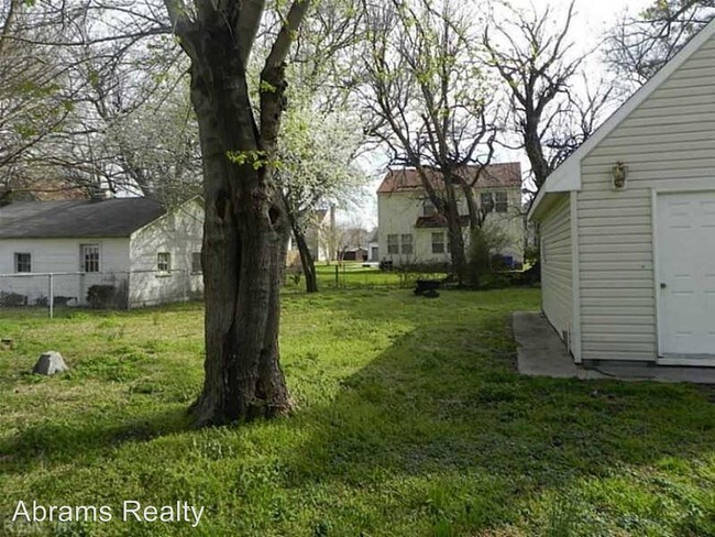 Building Photo - 3 br, 2 bath House - 631 Surry St