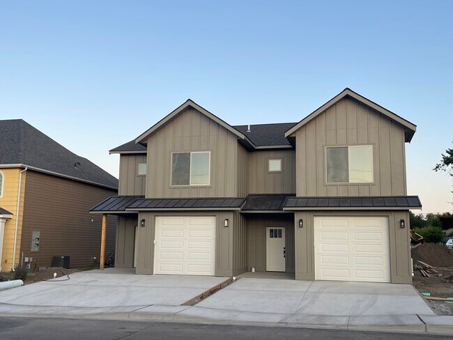 Foto del edificio - 1502 SE Landen Dr