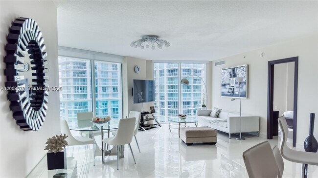 Foto del edificio - 200 Sunny Isles Blvd