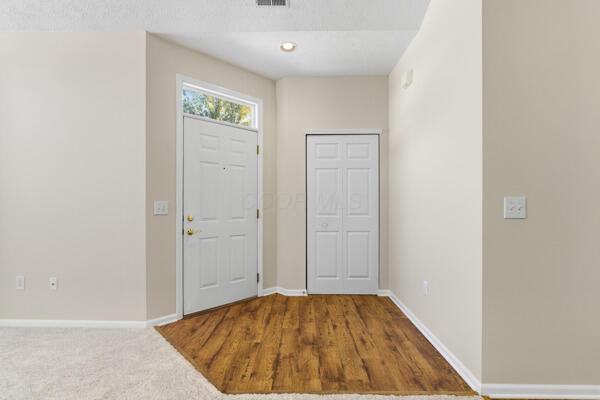 Foto del edificio - 3751 Stoneway Point