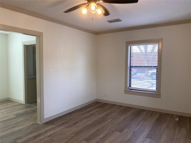 Building Photo - 3625 El Campo Ave