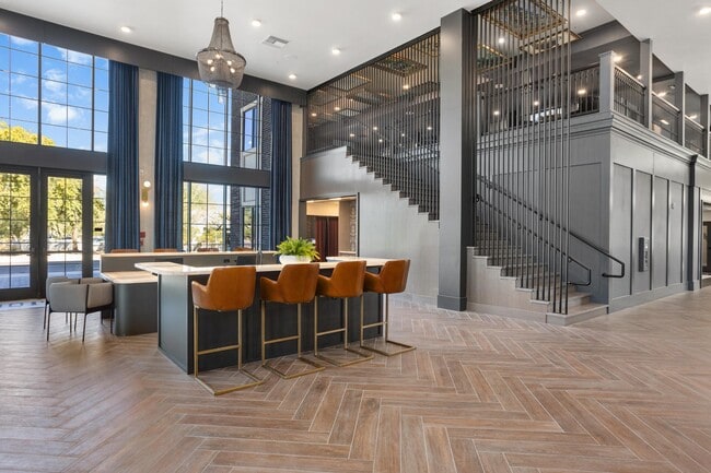 Building Photo - Alta Uptown