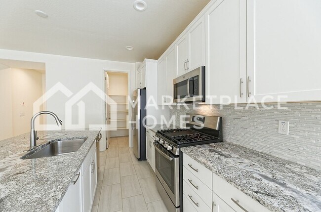 Building Photo - 17570 W Maricopa St