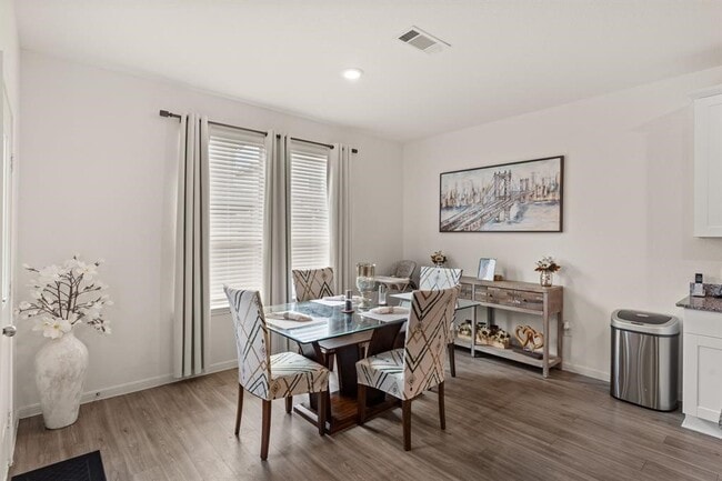 Building Photo - 1008 Caramel Shrs Dr