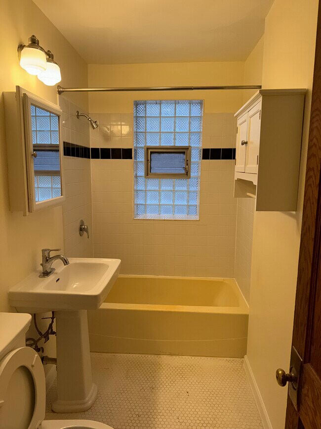 Foto del edificio - 4720 N Dover St