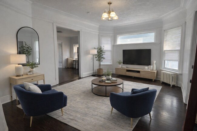 Building Photo - 257 S 2nd Ave