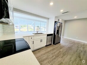 Building Photo - 4230 NW 52nd Ave