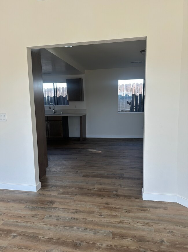 Building Photo - 1210 Palomar Ter