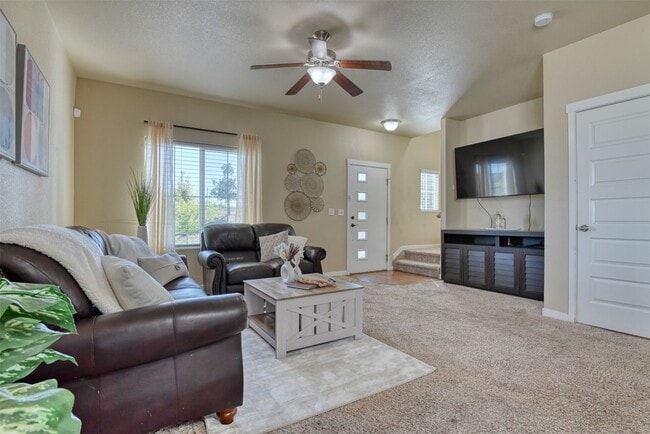 Building Photo - Beautiful 3 Bedroom Home for Rent on Antri...