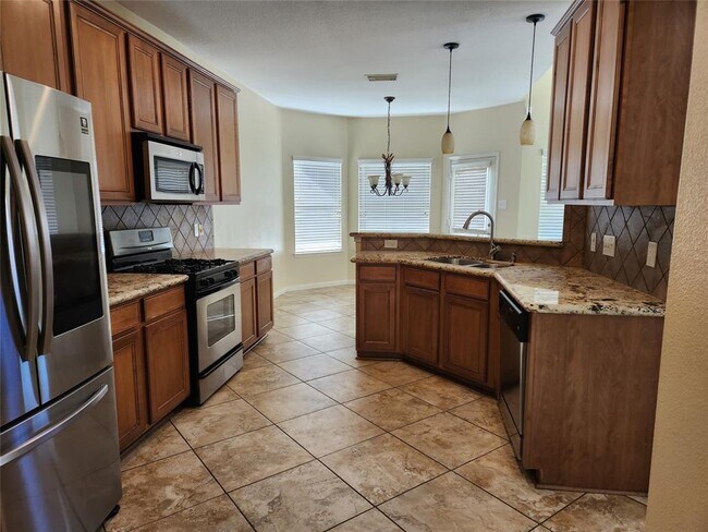 Building Photo - 6516 Canyon Mist Ln