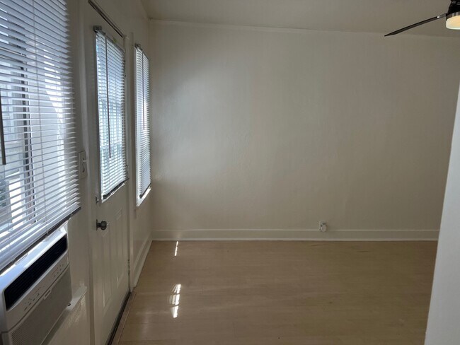 Foto del edificio - 1114 4/5 Tamarind Ave