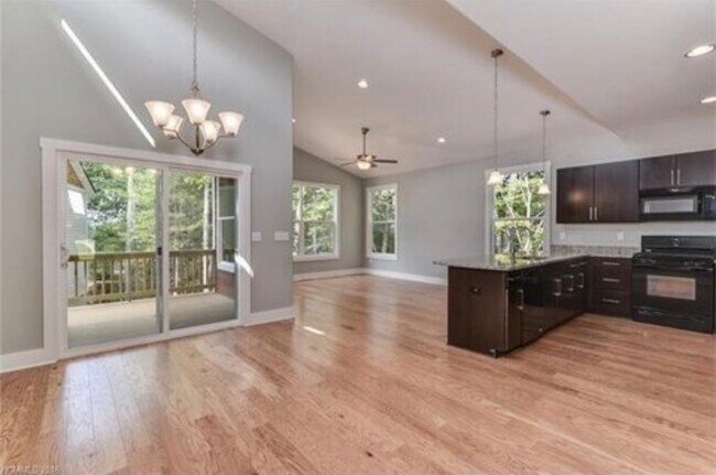 Foto del edificio - 12 Loblolly Ln