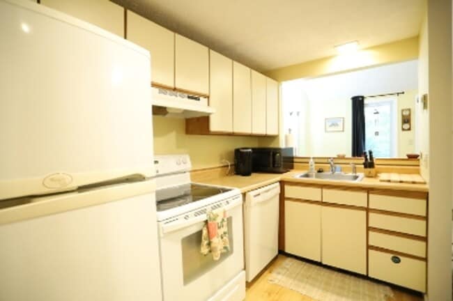 Foto del edificio - Seasonal 6 month lease, $1950/mo 2 Bed fully furnished condo in Thornton!