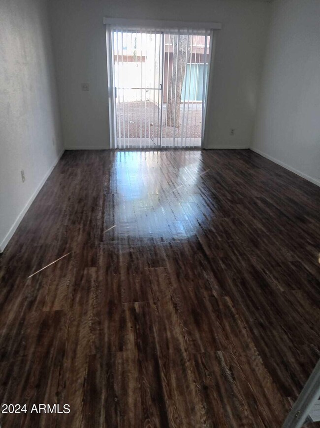 Building Photo - 2832 E Le Marche Ave