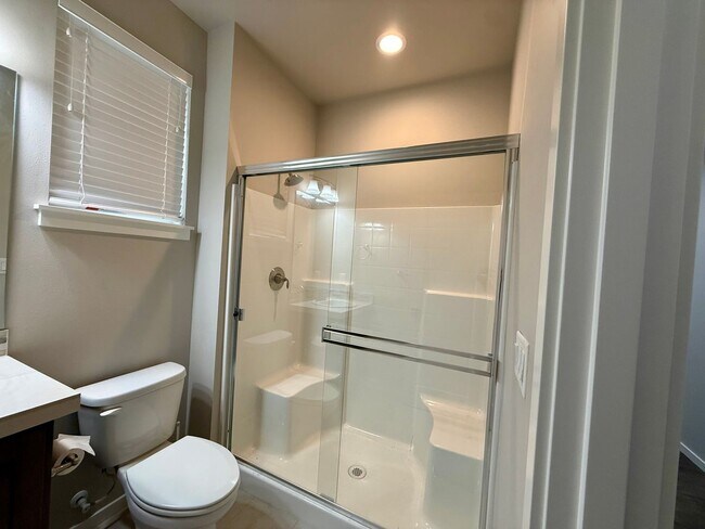 Building Photo - Renton Home