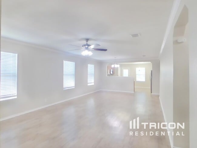 Building Photo - 8027 Abbotts Pointe