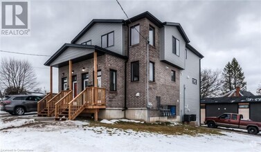 Building Photo - 47 Heiman St