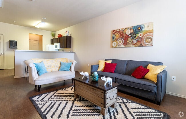 2HAB, 2BA - 858 ft² - Elm Creek