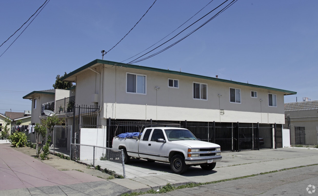 Primary Photo - 1357 104th Ave
