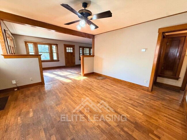 Foto del edificio - 326 SW Courtland Ave