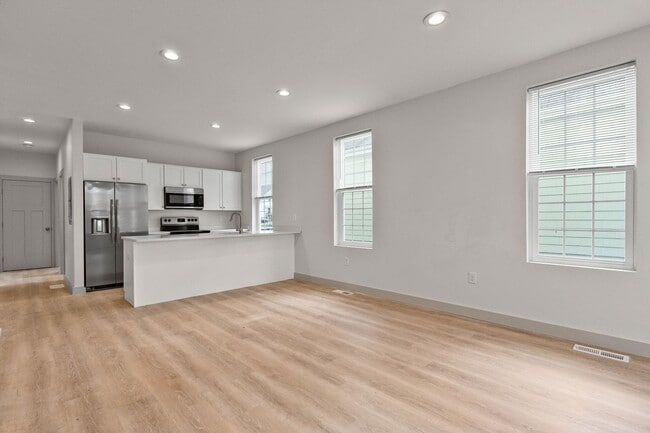 Photo - 126 Ruggles St Apartment