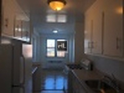 Building Photo - 67th Avenue