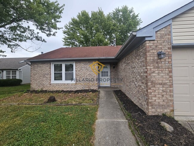 Building Photo - Cozy Attached Garage 3-Bedroom/2-Bathroom ...