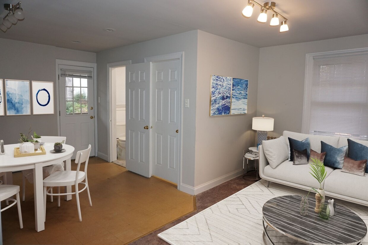 Building Photo - 2 Bed / 1 Bath in Wayne! Walkable Location!