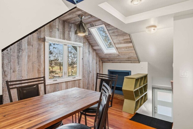 Building Photo - 248 Walker Ave