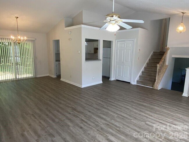 Building Photo - 3122 Periwinkle Ct