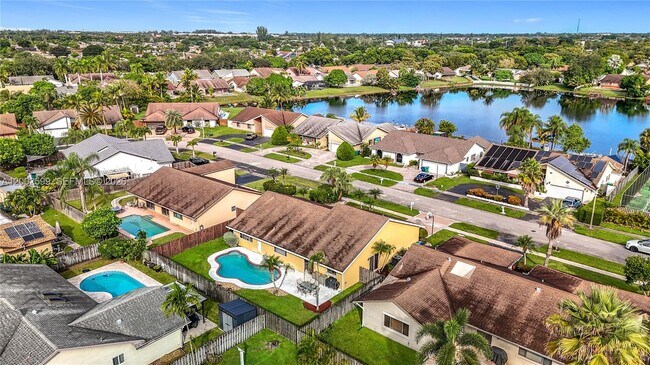 Foto del edificio - 8060 NW 51st Ct