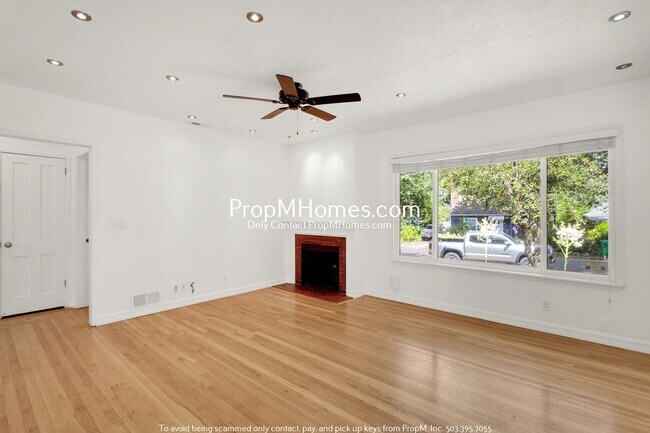 Building Photo - NE Portland Gem w/ Entertainers Backyard +...