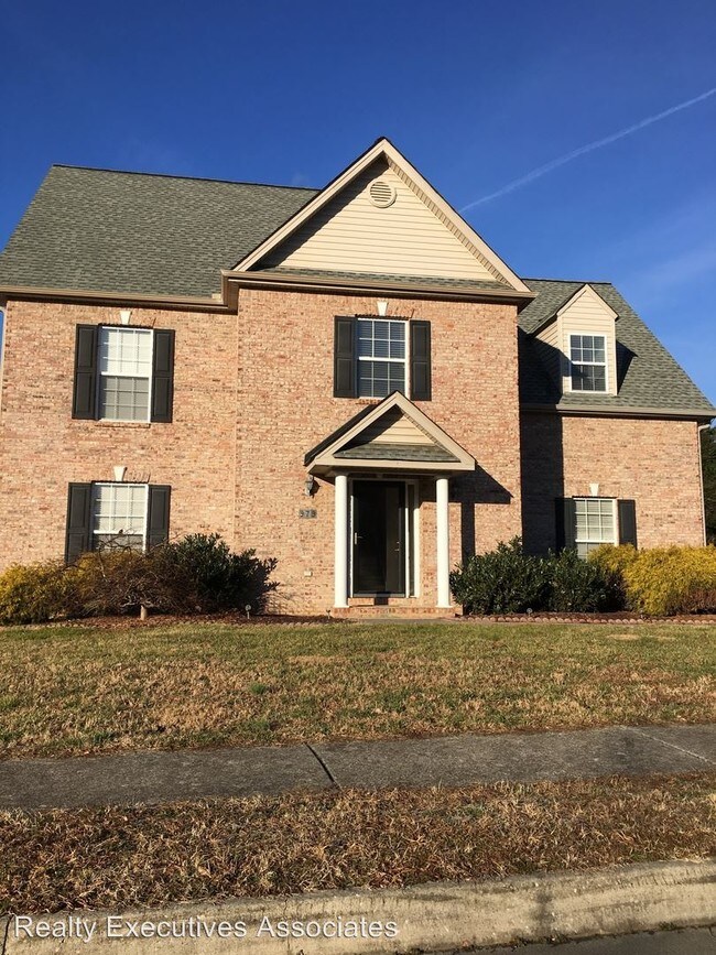 Building Photo - 3 br, 2.5 bath House - 979 Baylor Circle