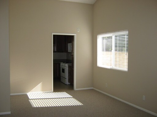 Building Photo - 27702 Sequoia Glen Dr