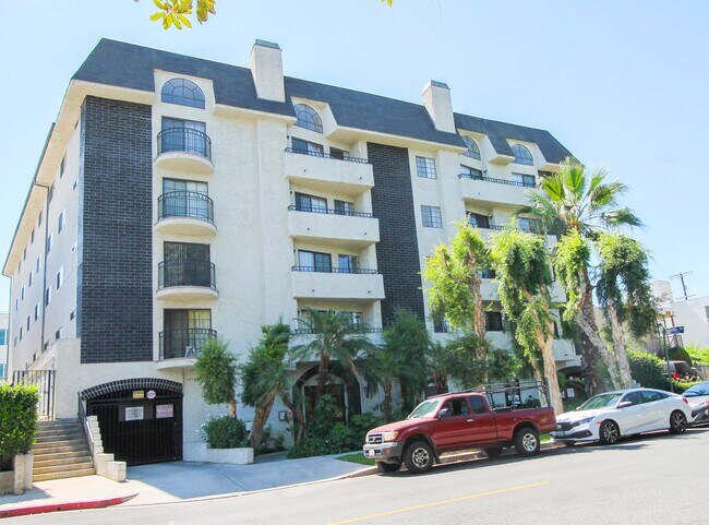 Foto del edificio - 15040 Moorpark St
